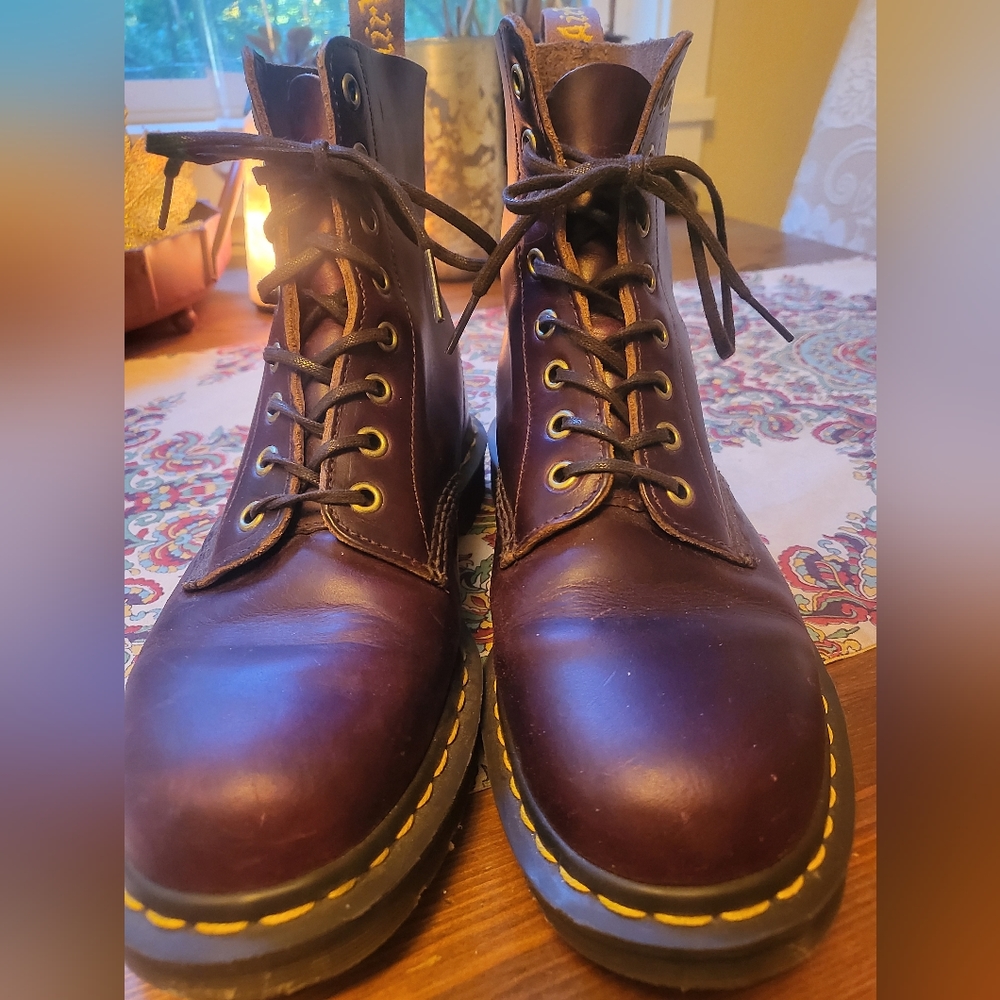 Dr. Martens 8 eye maroon boots